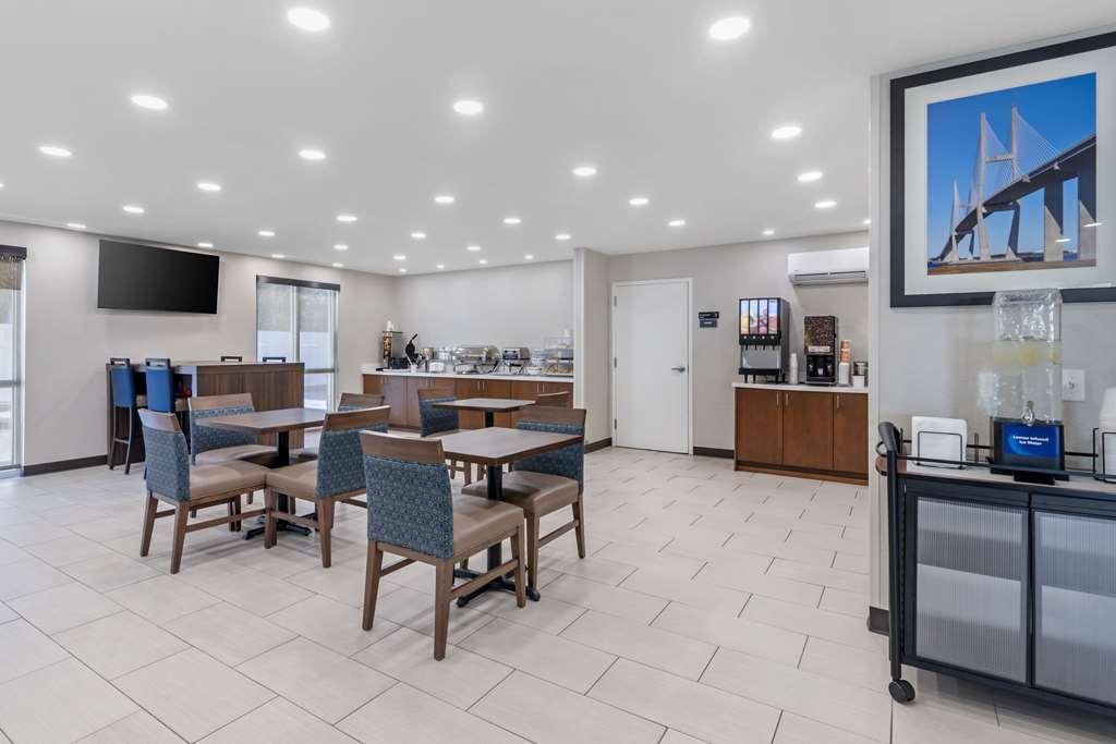 Comfort Inn & Suites Brunswick Restaurant foto